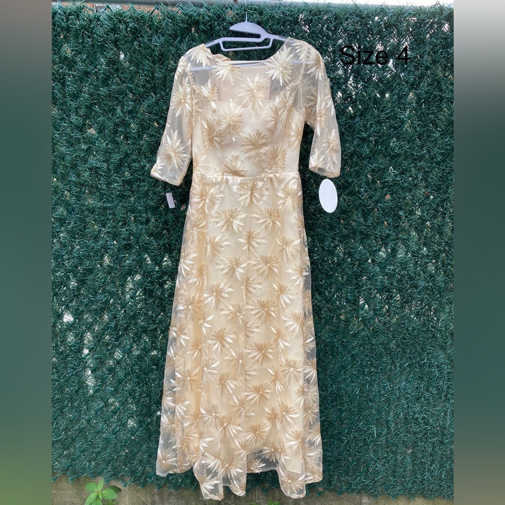 Beautiful gown in ivory and gold